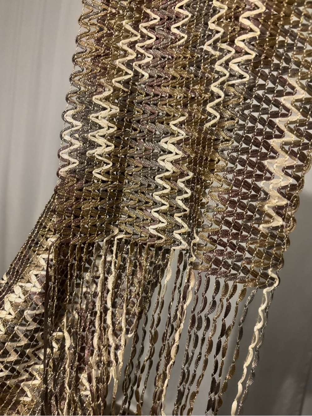 Vintage Metallic Gold & Cream Zigzag knit Scarf